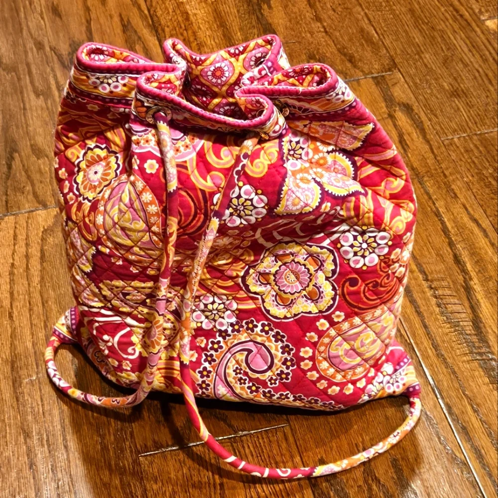Vera Bradley Drawstring Backpack Cinch Tote Raspberry Fizz Pink Red Paisley 2008